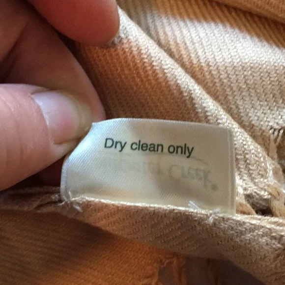 Coldwater Creek woman’s large tan scarf wrap w/embroidered scroll work & fringe - Picture 4 of 6